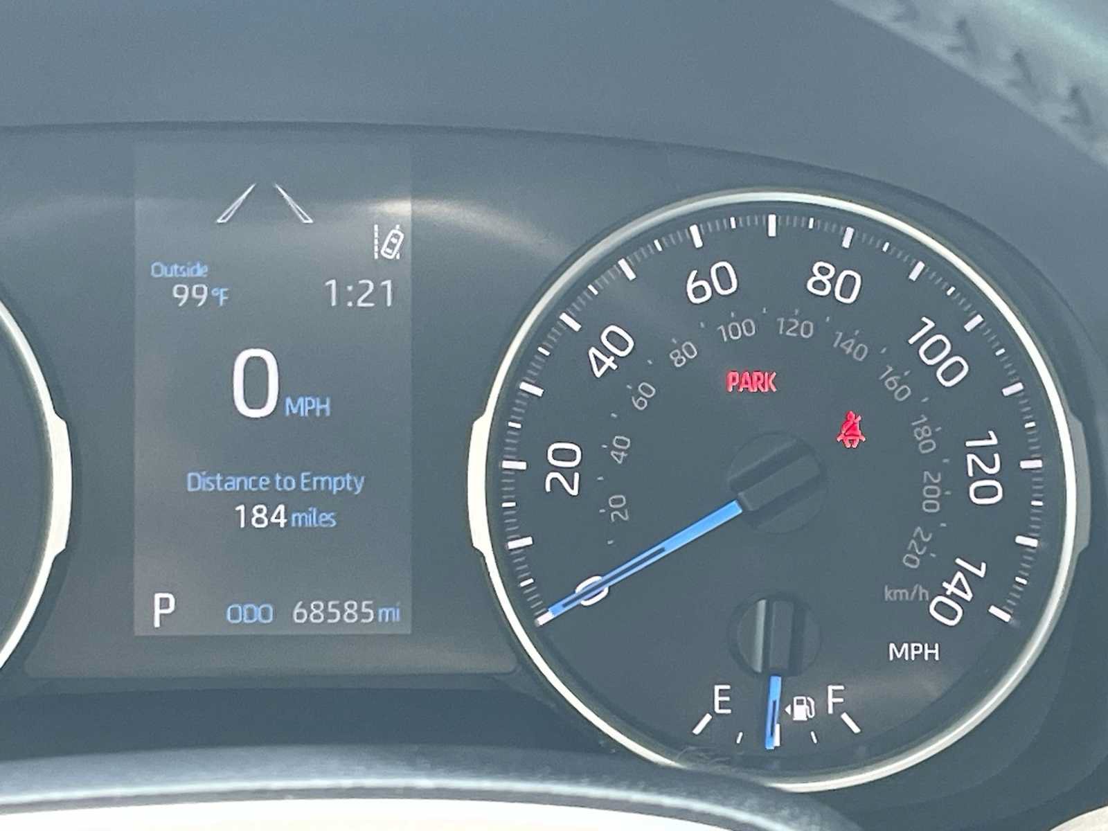 Used 2022 Toyota RAV4 XLE Premium AWD/4WD image 17