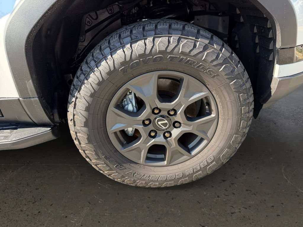Certified 2026 Lexus GX 550 AWD/4WD image 29