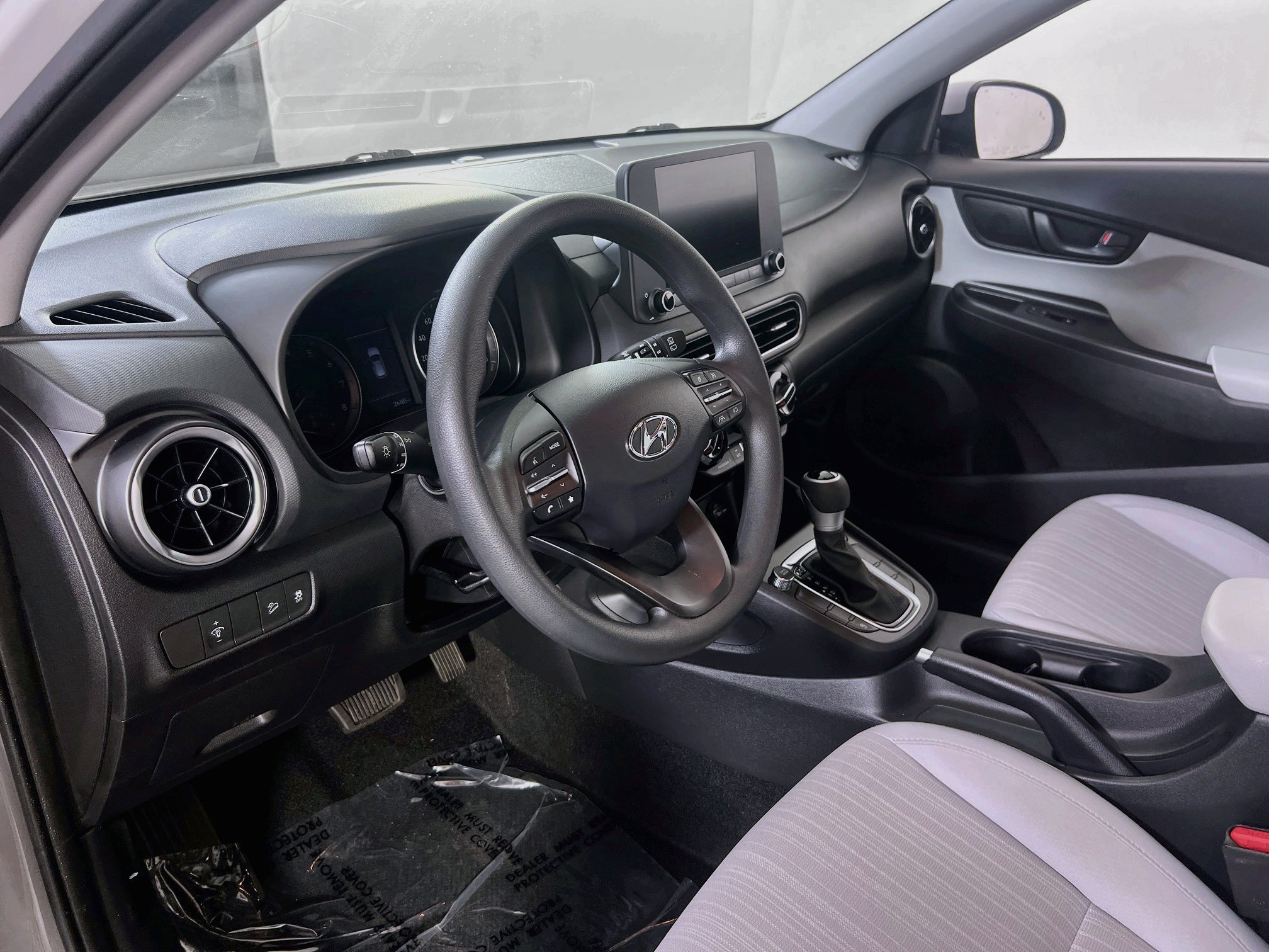 Used 2023 Hyundai Kona SEL AWD/4WD image 9
