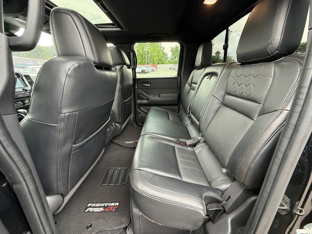 Used 2022 Nissan Frontier PRO-4X w/ Pro-4X Premium Package AWD/4WD image 26