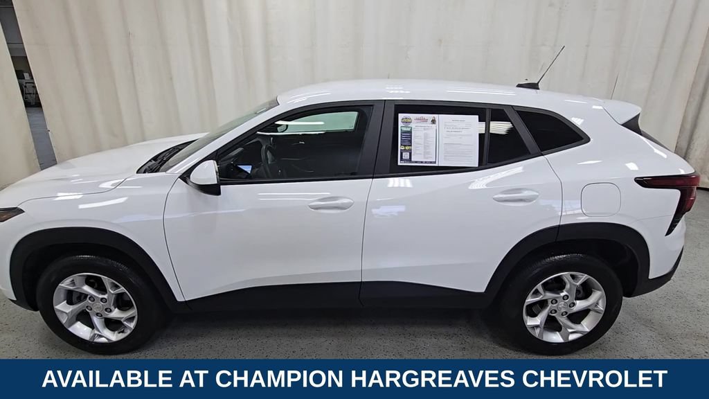 Used 2024 Chevrolet Trax LS w/ LS Convenience Package FWD image 6