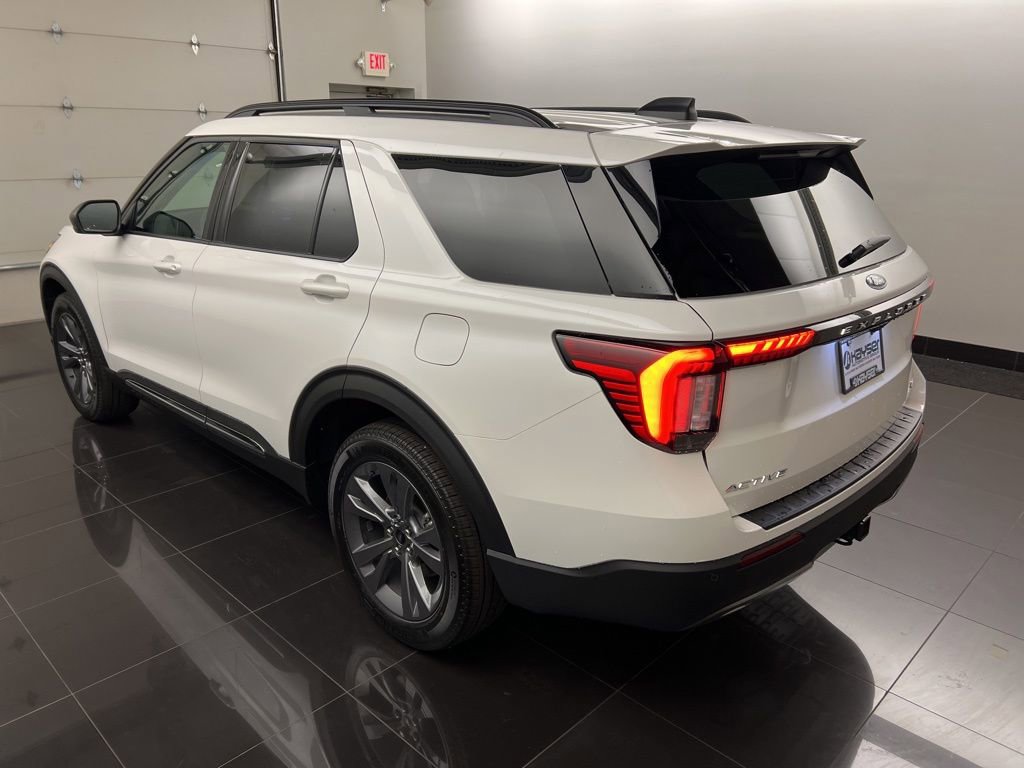 Used 2025 Ford Explorer Active w/ Active Comfort Package image 4