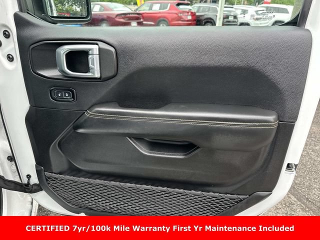 Used 2025 Jeep Wrangler Unlimited Sahara AWD/4WD image 9