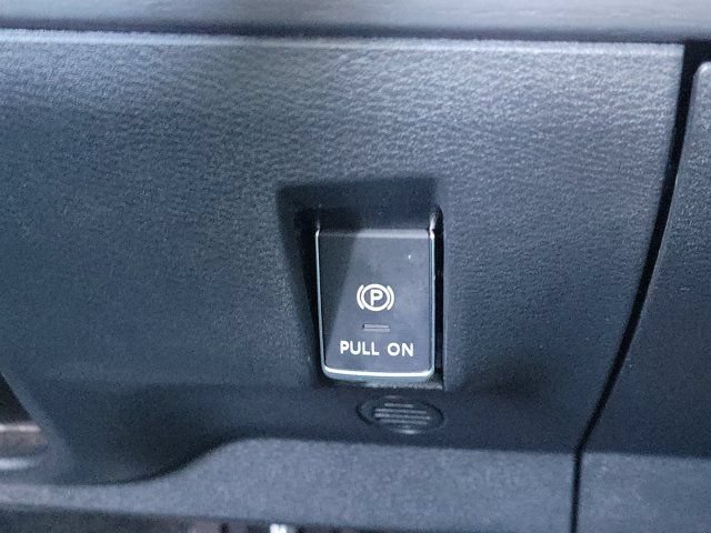 Used 2024 Nissan Ariya AWD image 20