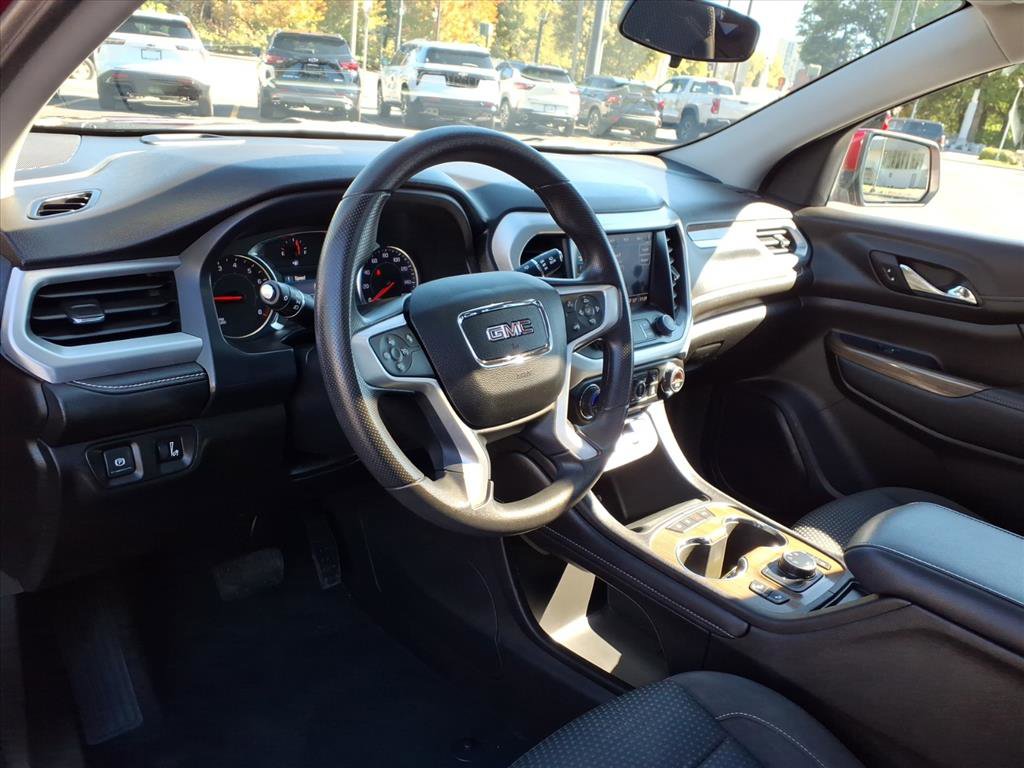 Used 2023 GMC Acadia SLE w/ Driver Convenience Package image 10