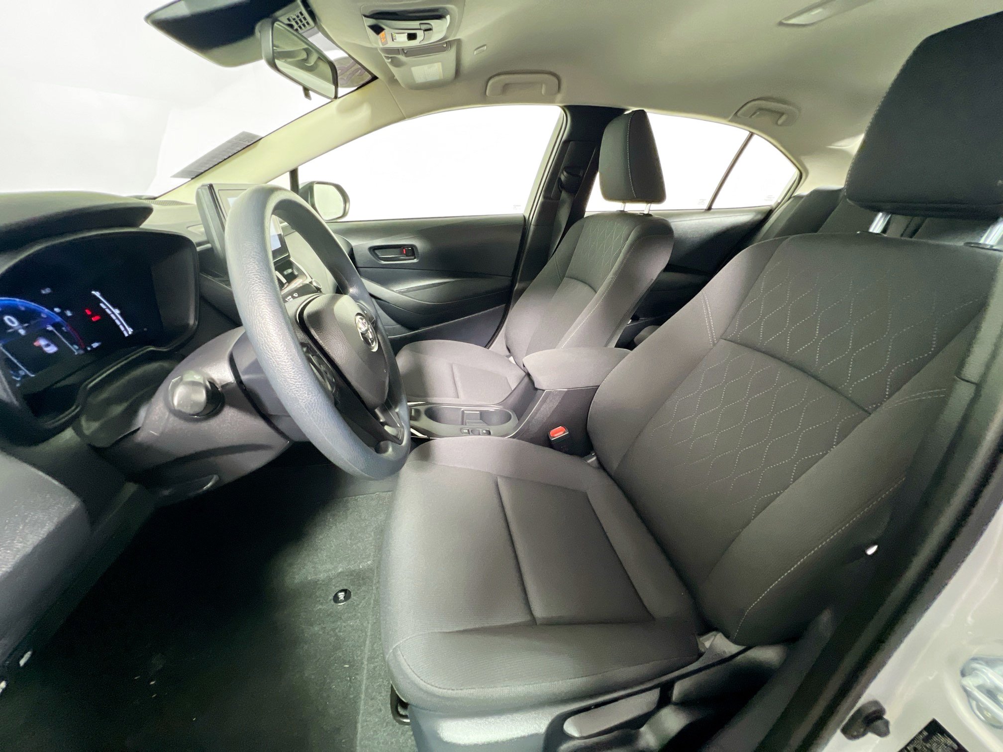 Used 2026 Toyota Corolla LE FWD image 14