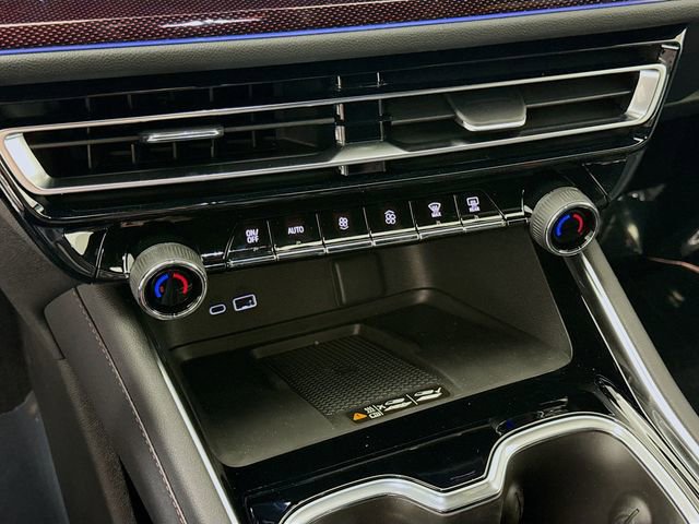 New 2026 Chevrolet Traverse RS AWD/4WD image 17