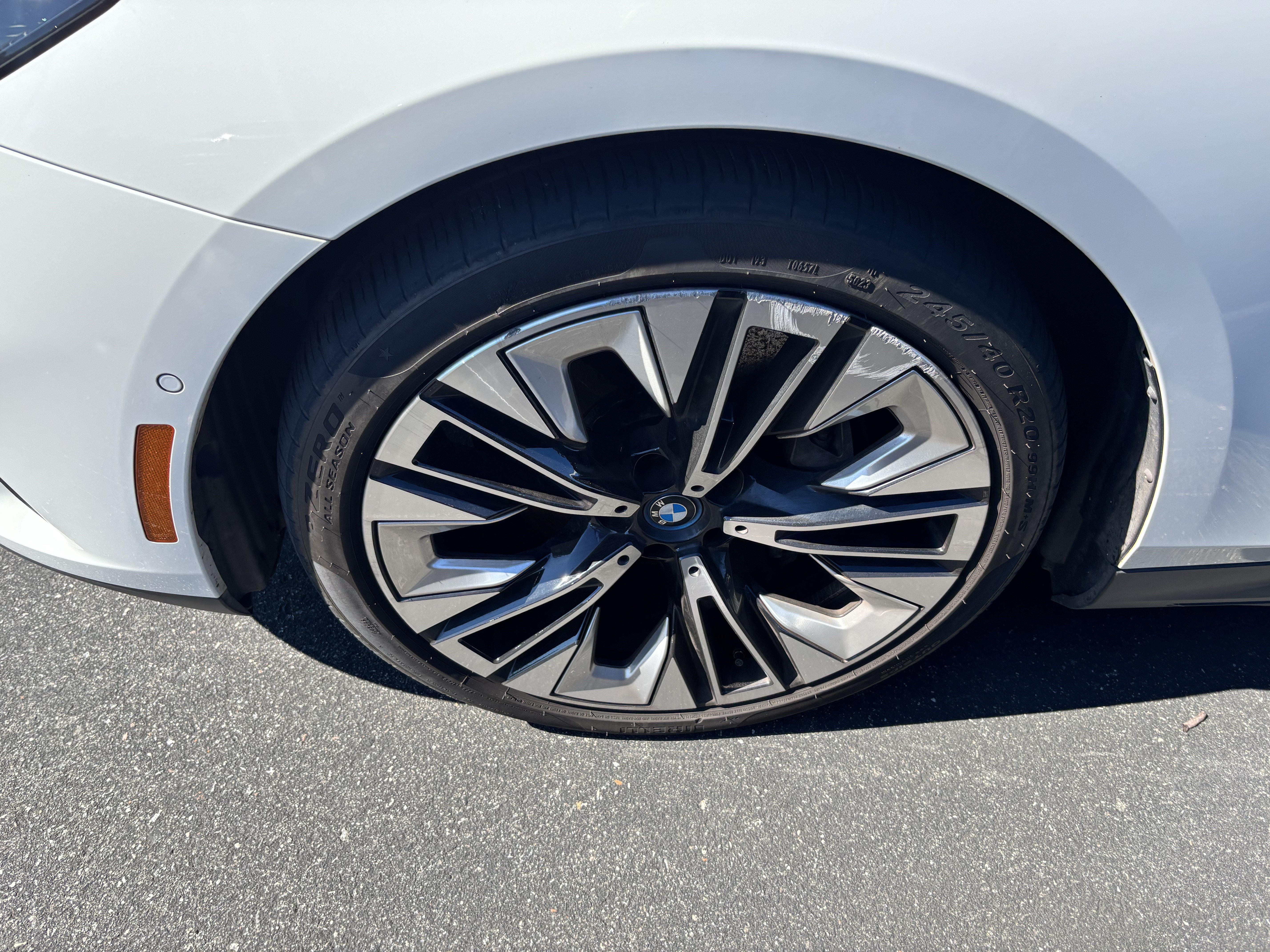 Certified 2024 BMW i5 eDrive40i w/ M Sport Package RWD image 12