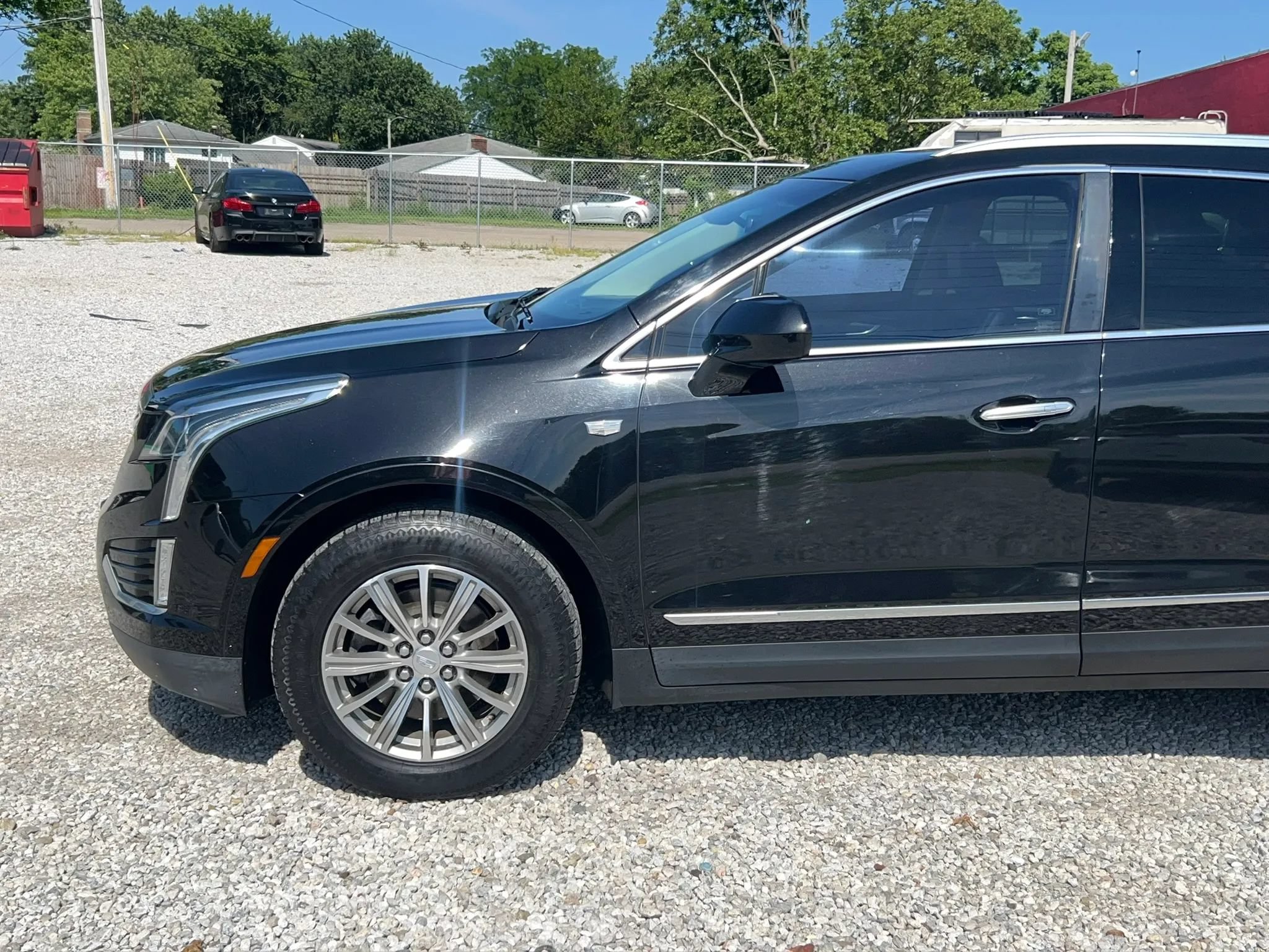 Used 2017 Cadillac XT5 Luxury w/ Driver Awareness Package FWD image 4