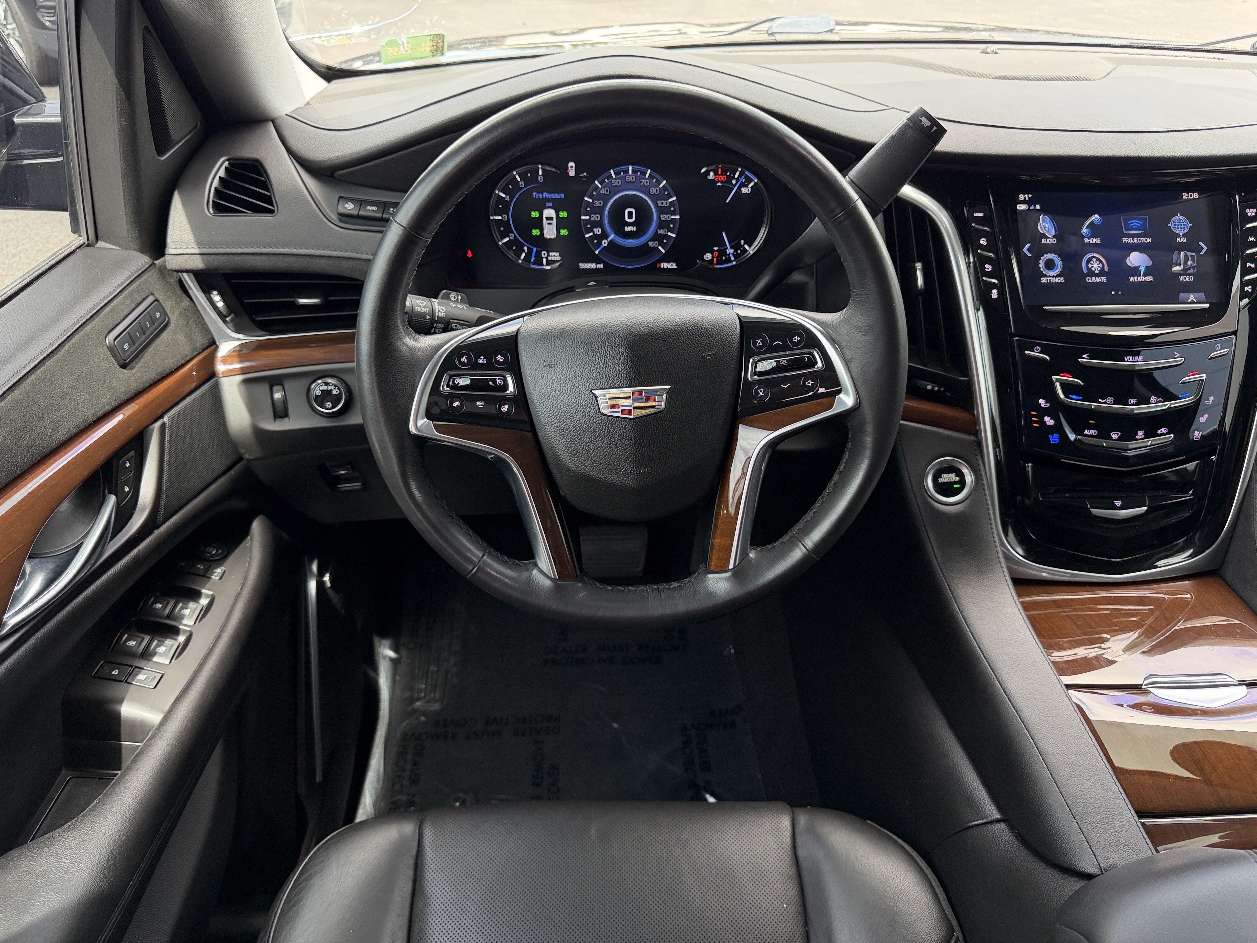 Used 2020 Cadillac Escalade ESV Premium Luxury AWD/4WD image 16