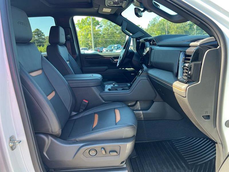 Used 2025 GMC Sierra 2500 AT4 w/ AT4 Premium Plus Package image 17