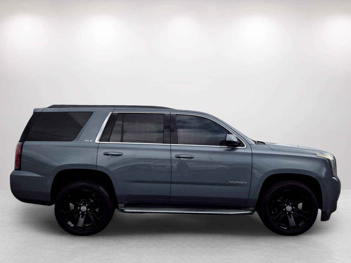 Used 2016 GMC Yukon SLE w/ Convenience Package RWD image 4