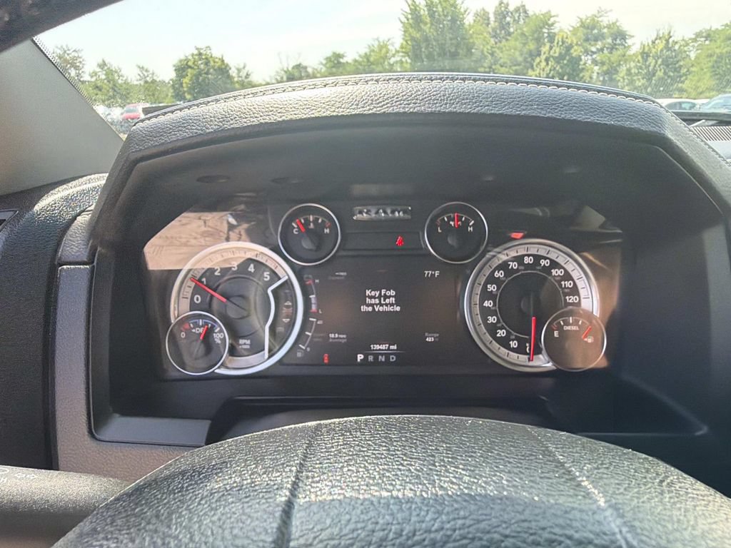 Used 2019 RAM 1500 Laramie w/ Convenience Group AWD/4WD image 11