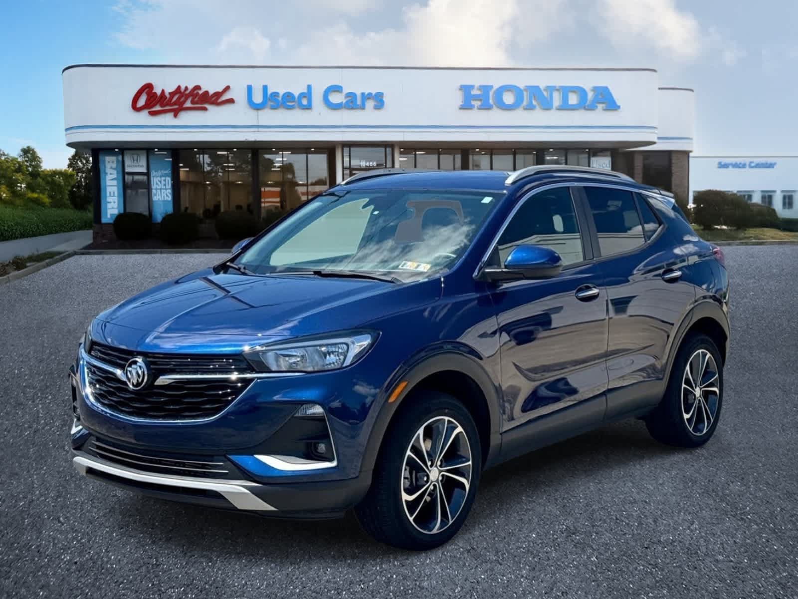 Used 2023 Buick Encore GX Select w/ Safety Package II AWD/4WD image 1