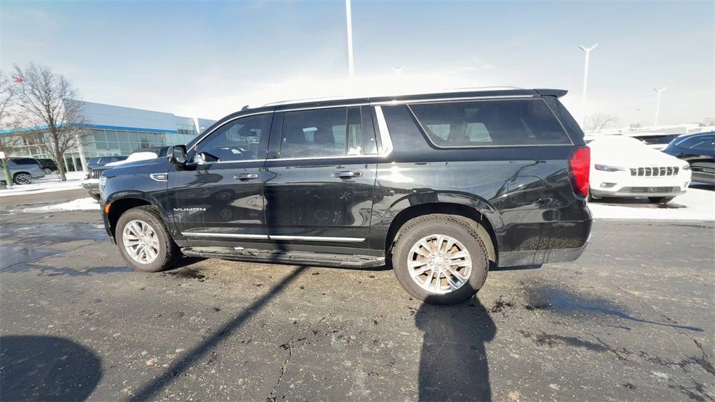 Used 2021 GMC Yukon XL SLT image 5