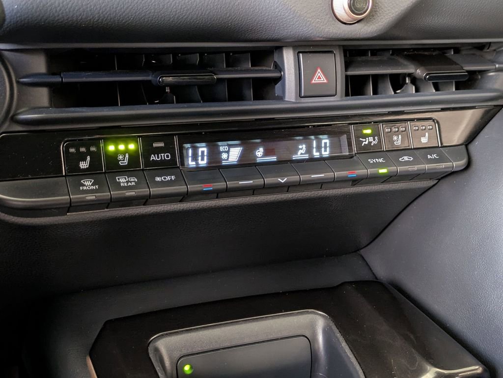 Used 2024 Toyota Crown Limited image 17