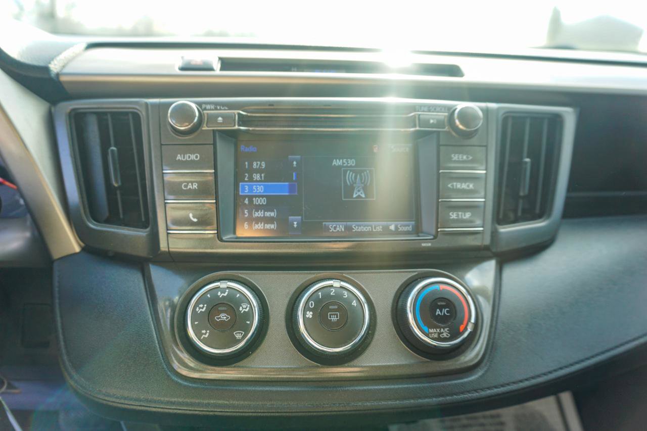 Used 2015 Toyota RAV4 LE image 12