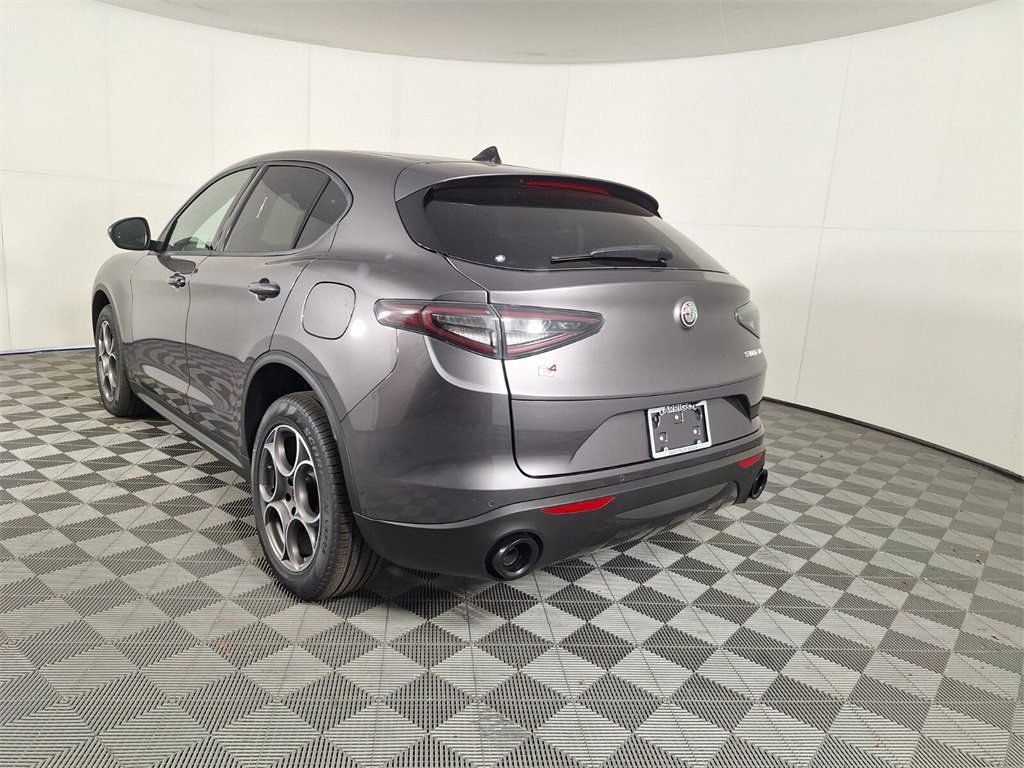 New 2025 Alfa Romeo Stelvio Sprint w/ Convenience Package image 10
