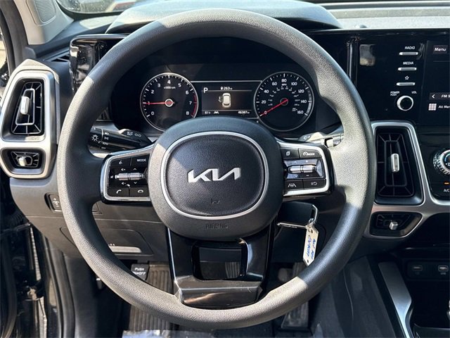 Used 2022 Kia Sorento LX image 18