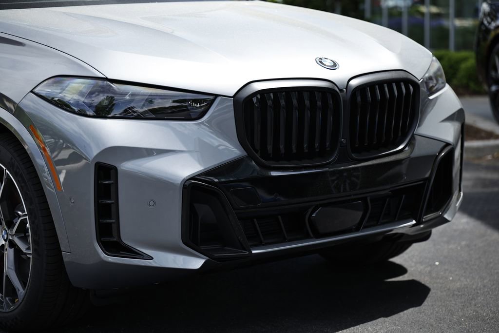 New 2026 BMW X5 xDrive50e w/ M Sport Package image 2