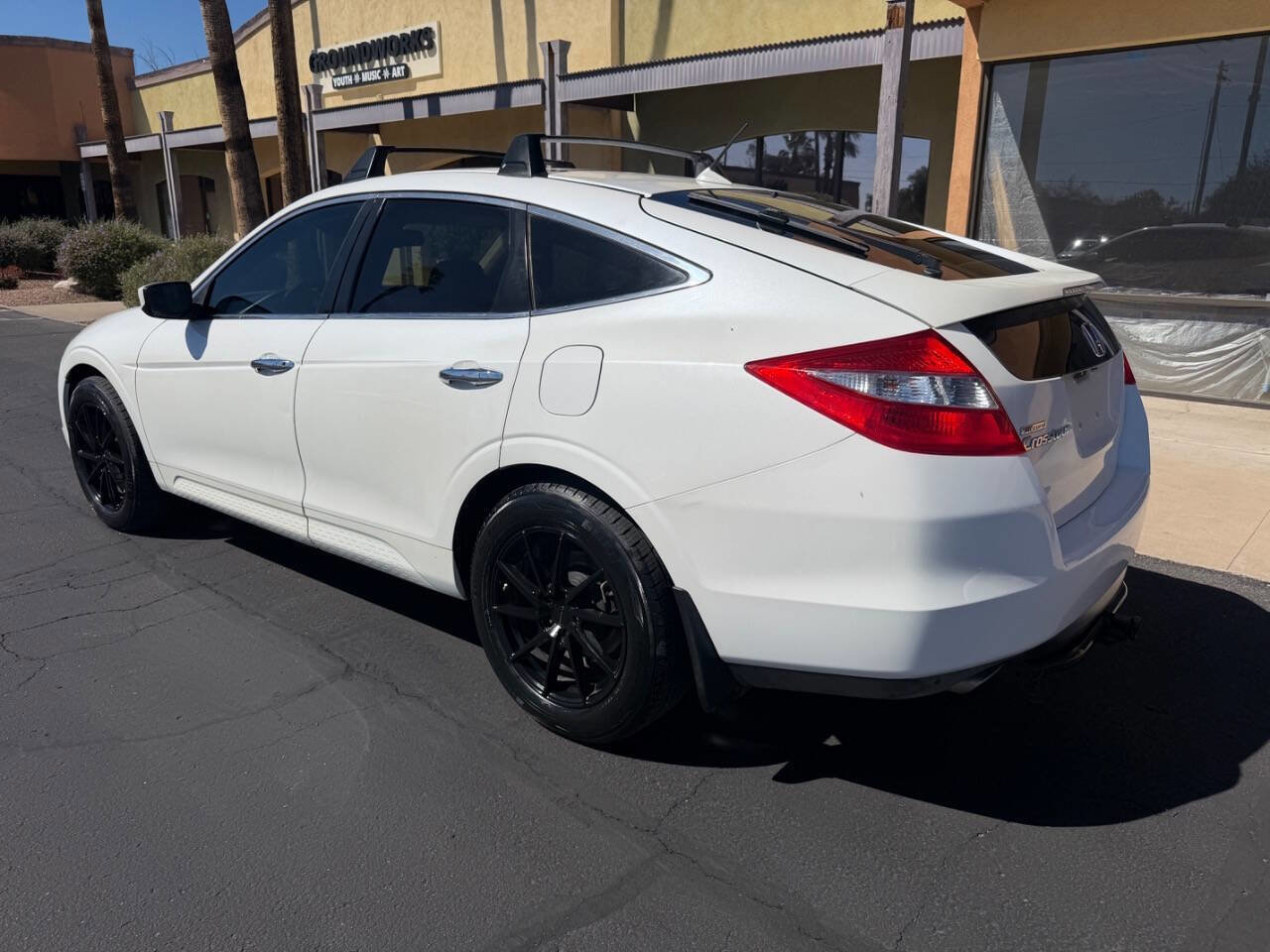 Used 2010 Honda Crosstour EX-L image 5