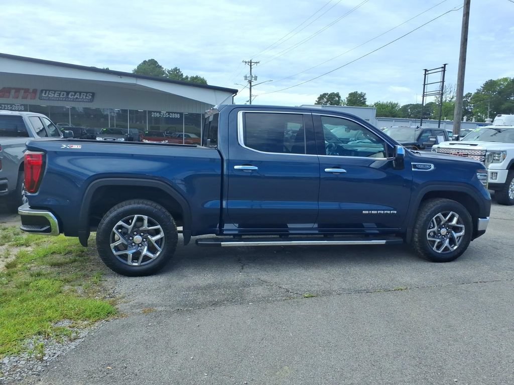 Used 2023 GMC Sierra 1500 SLT w/ SLT Premium Plus Package AWD/4WD image 8
