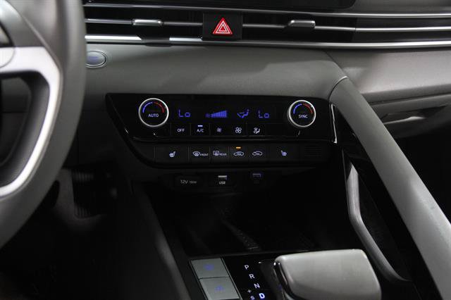 Used 2021 Hyundai Elantra SEL w/ Convenience + Premium Package FWD image 13
