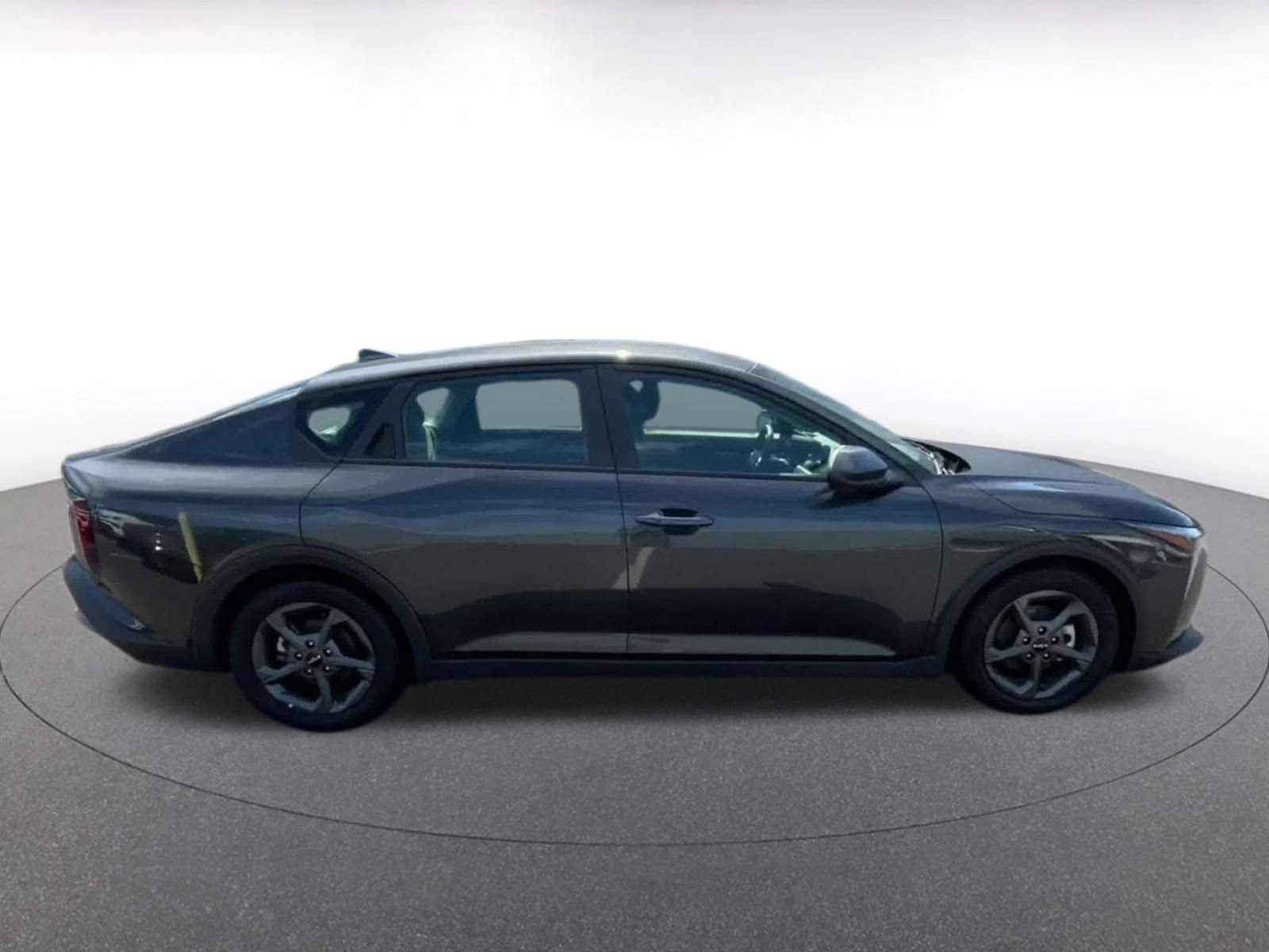 Used 2025 Kia K4 FWD image 15