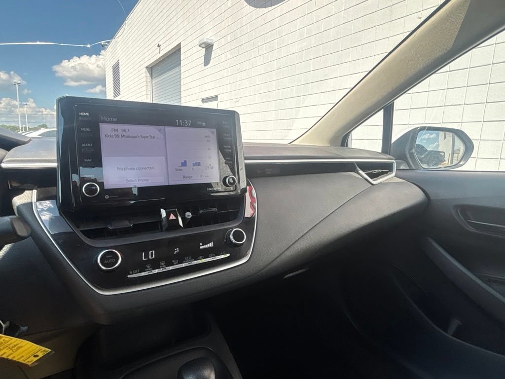 Used 2022 Toyota Corolla LE FWD image 14