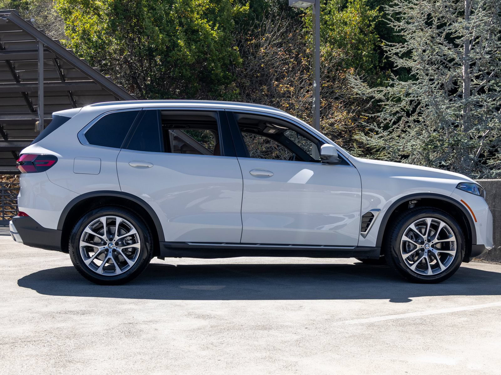 Used 2026 BMW X5 xDrive40i AWD/4WD image 12