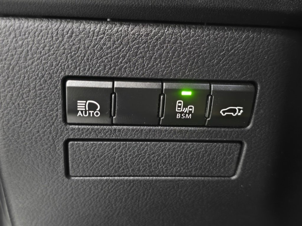 Used 2018 Lexus NX 300 FWD image 25