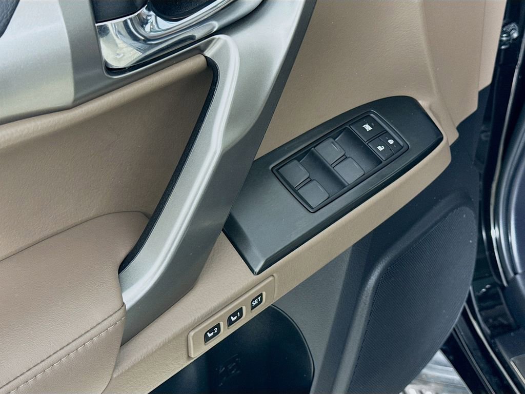 Used 2023 Lexus GX 460 Luxury image 18