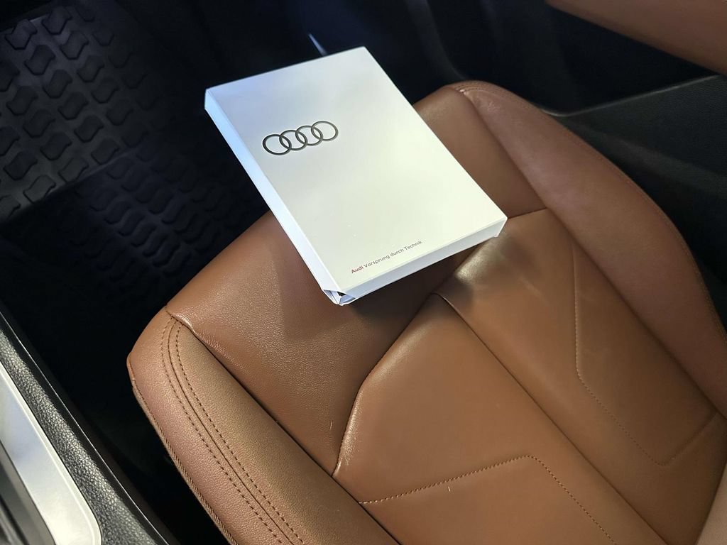 Used 2023 Audi Q3 2.0T Premium w/ Convenience Package AWD/4WD image 42