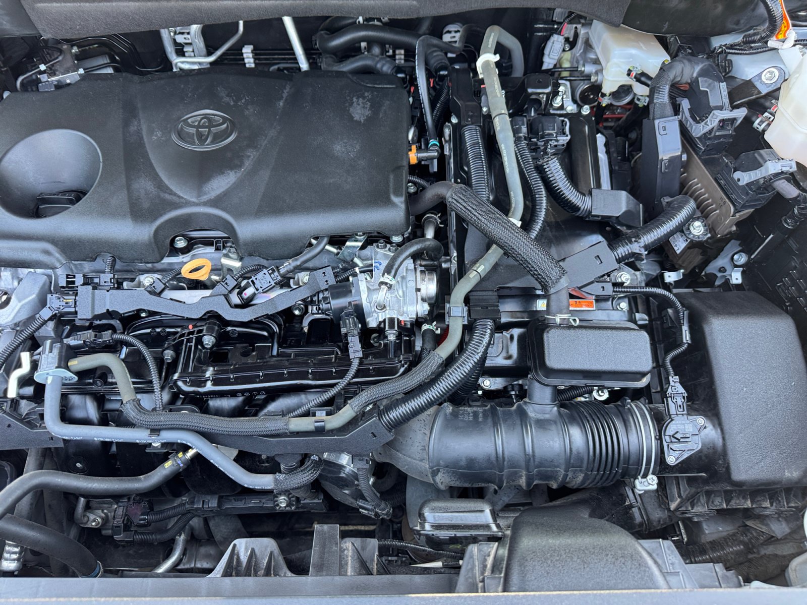 Used 2024 Toyota Highlander LE FWD image 20
