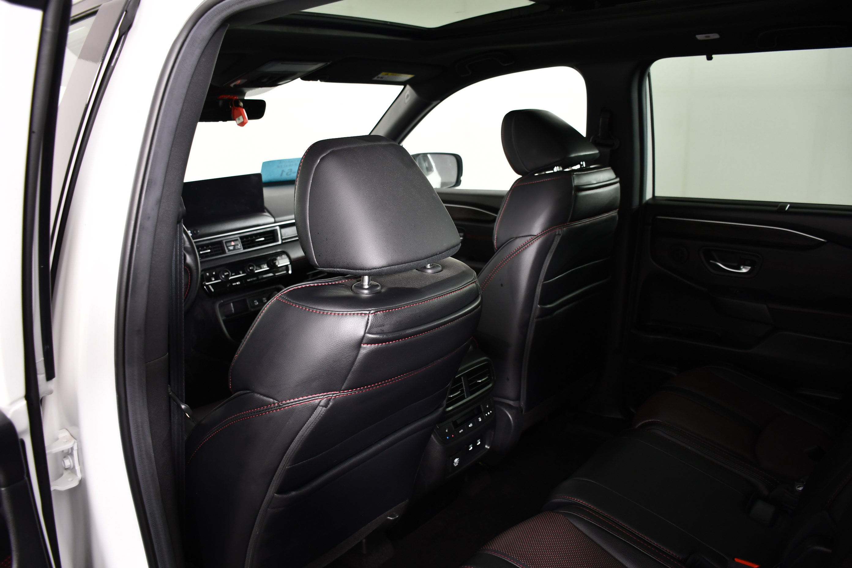 Certified 2026 Honda Pilot Black Edition image 48