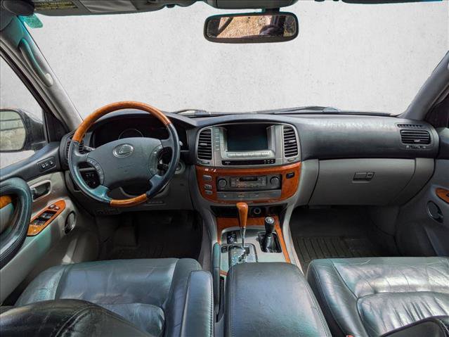 Used 2004 Lexus LX 470 4WD image 12