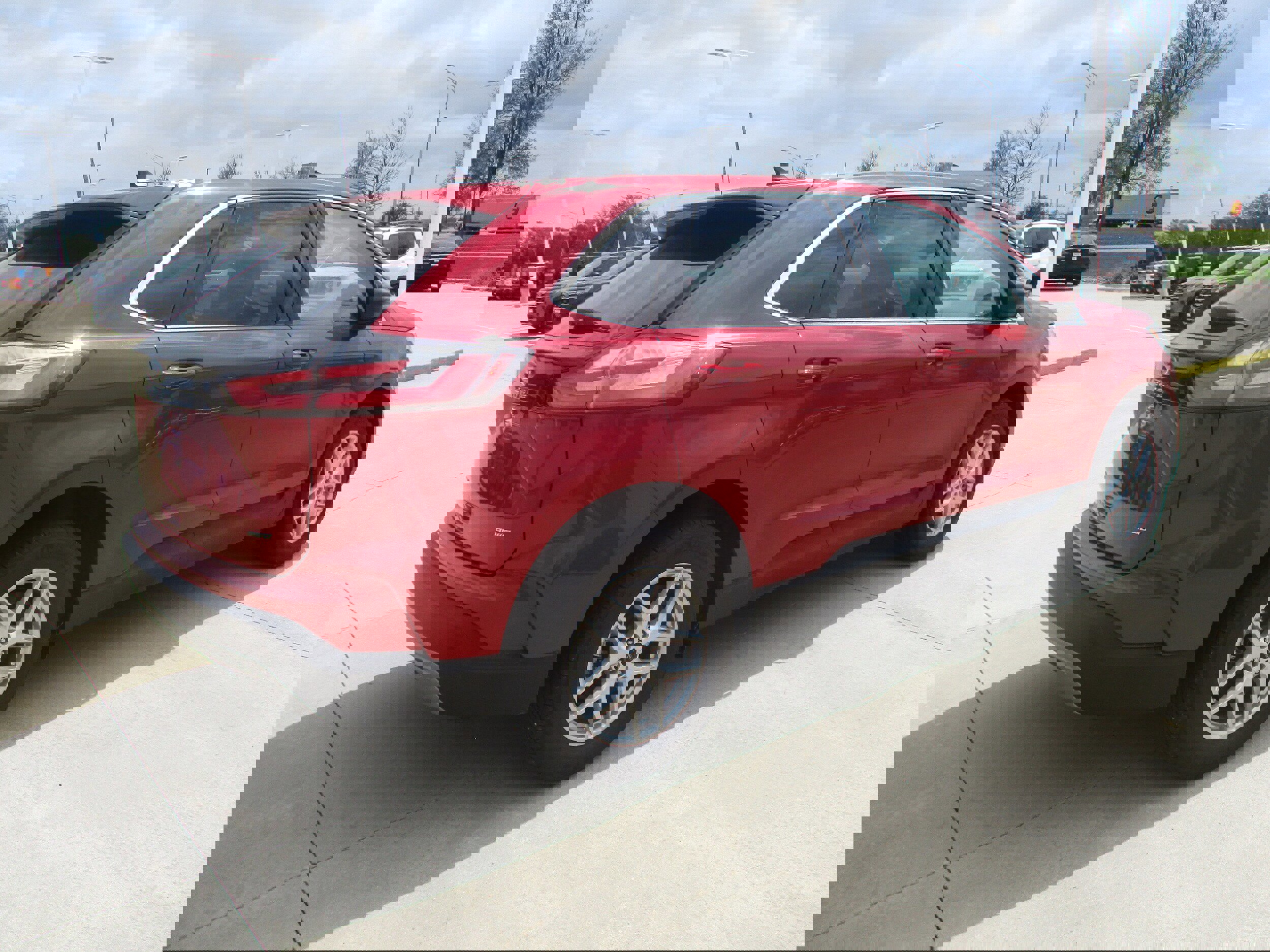 Used 2024 Ford Edge SEL w/ Convenience Package AWD/4WD image 6