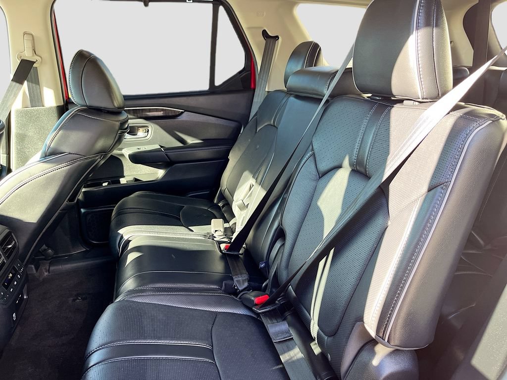Used 2025 Honda Pilot Elite image 26