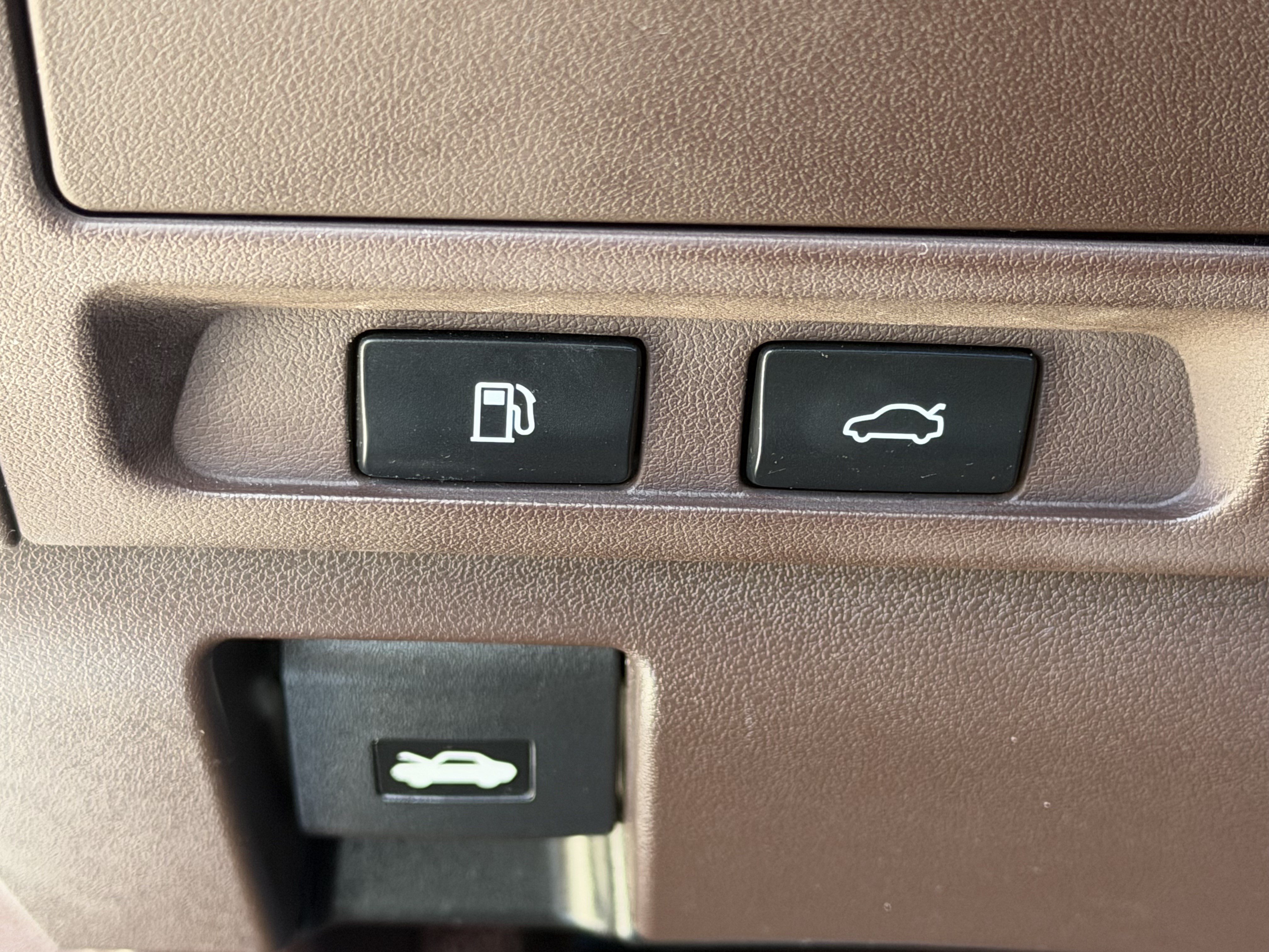 Used 2018 Lexus LS 500 w/ Luxury Package RWD image 22
