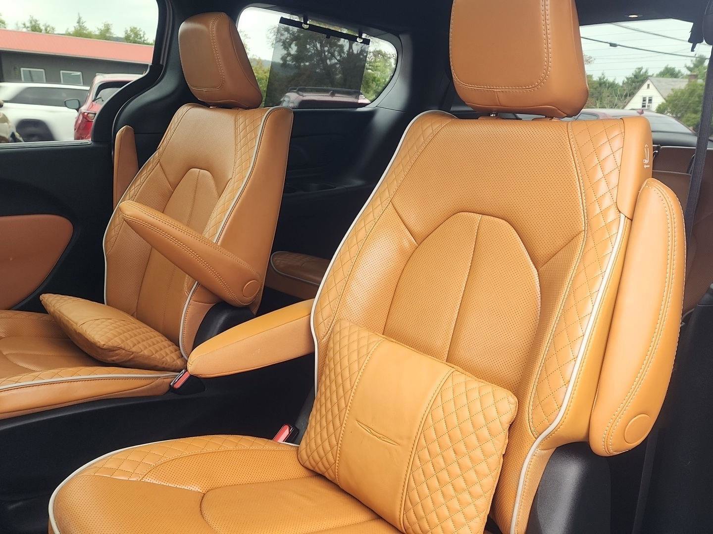 Used 2023 Chrysler Pacifica Pinnacle image 15