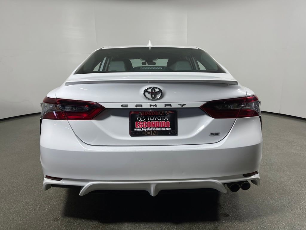 Certified 2022 Toyota Camry SE image 4