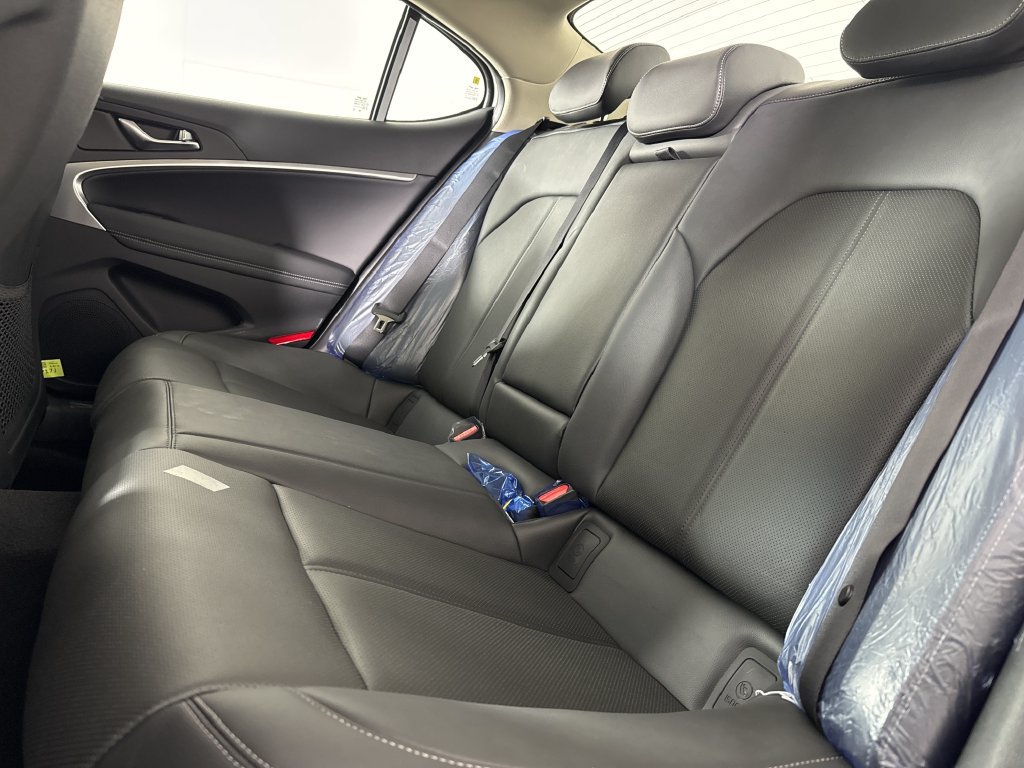New 2026 Genesis G70 2.5T RWD image 11