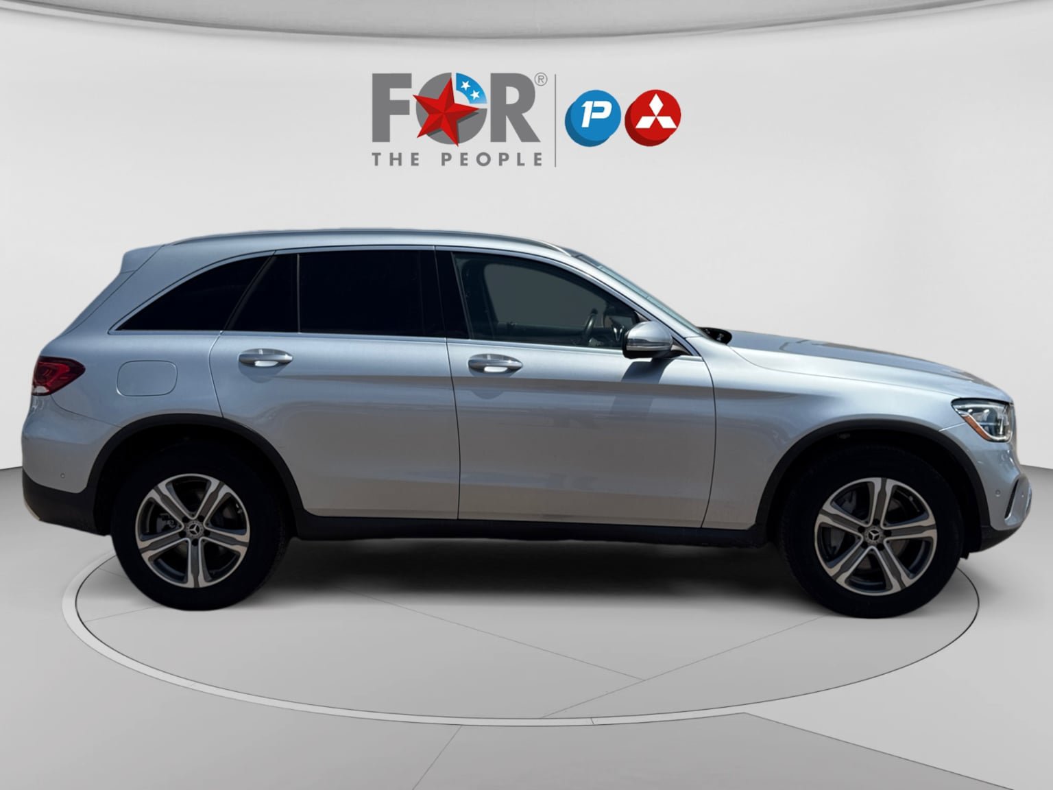 Used 2021 Mercedes-Benz GLC 300 4MATIC w/ Premium Package image 6