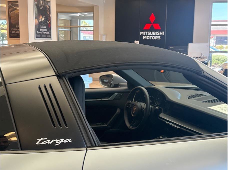 Used 2024 Porsche 911 Targa 4S w/ Premium Package image 29