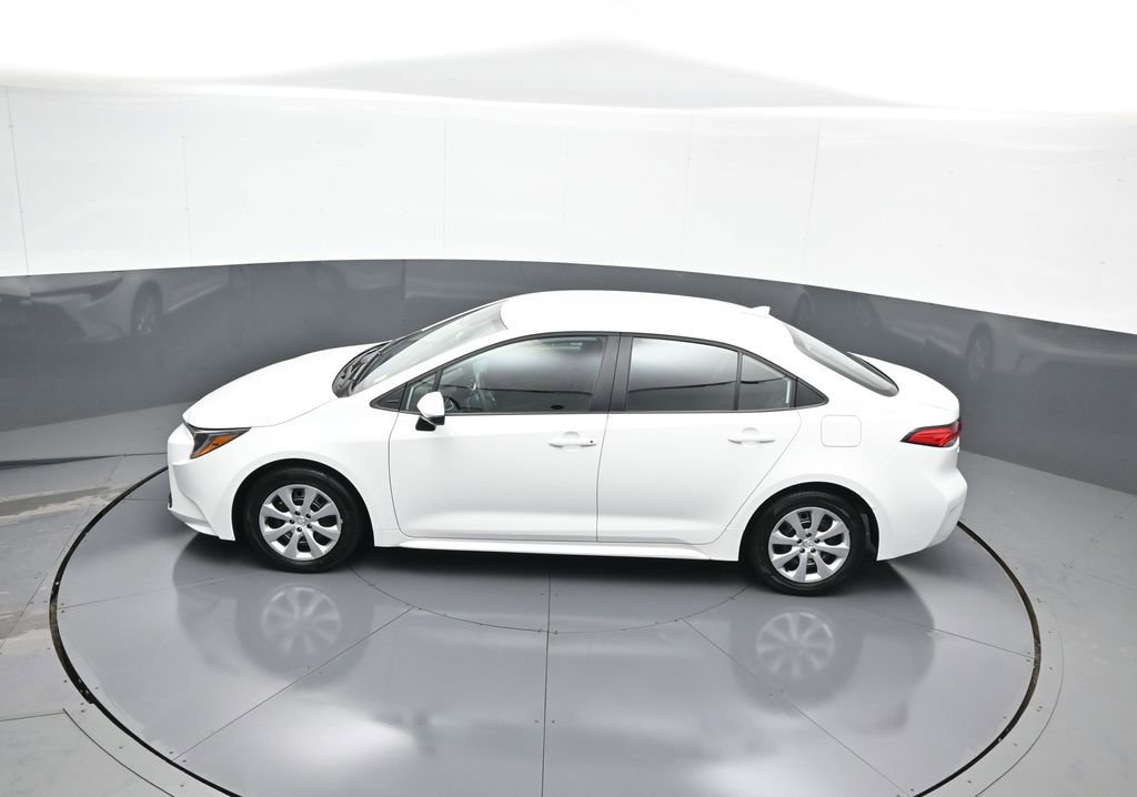 Certified 2025 Toyota Corolla LE image 40