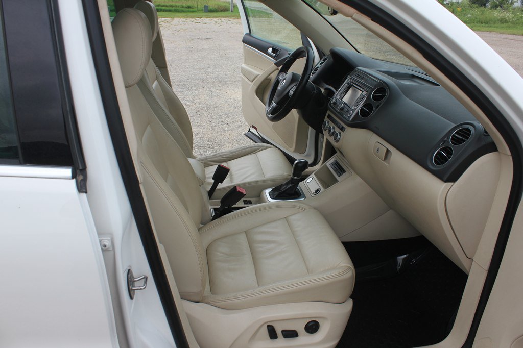 Used 2013 Volkswagen Tiguan SEL AWD/4WD image 31
