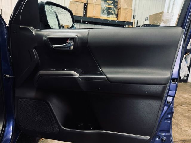 Used 2023 Toyota Tacoma TRD Sport image 14