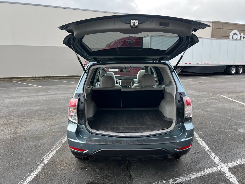 Used 2012 Subaru Forester 2.5X Premium w/ All-Weather Pkg image 16