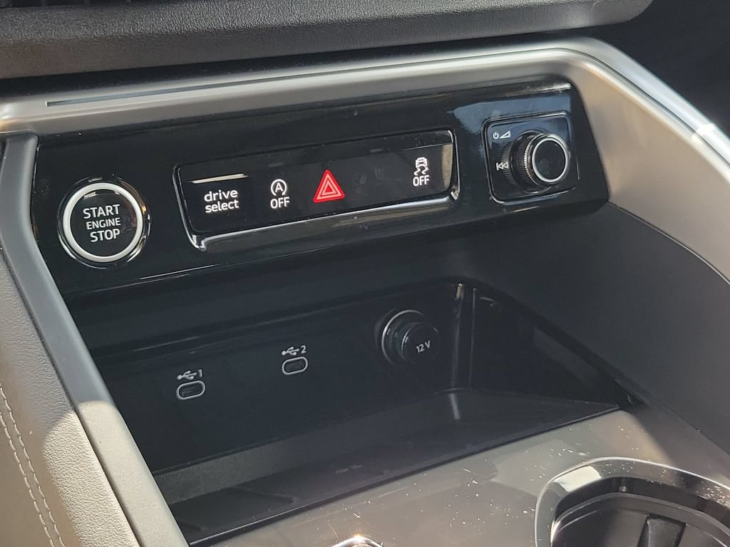 Used 2025 Audi Q5 Premium w/ Premium Plus AWD/4WD image 14