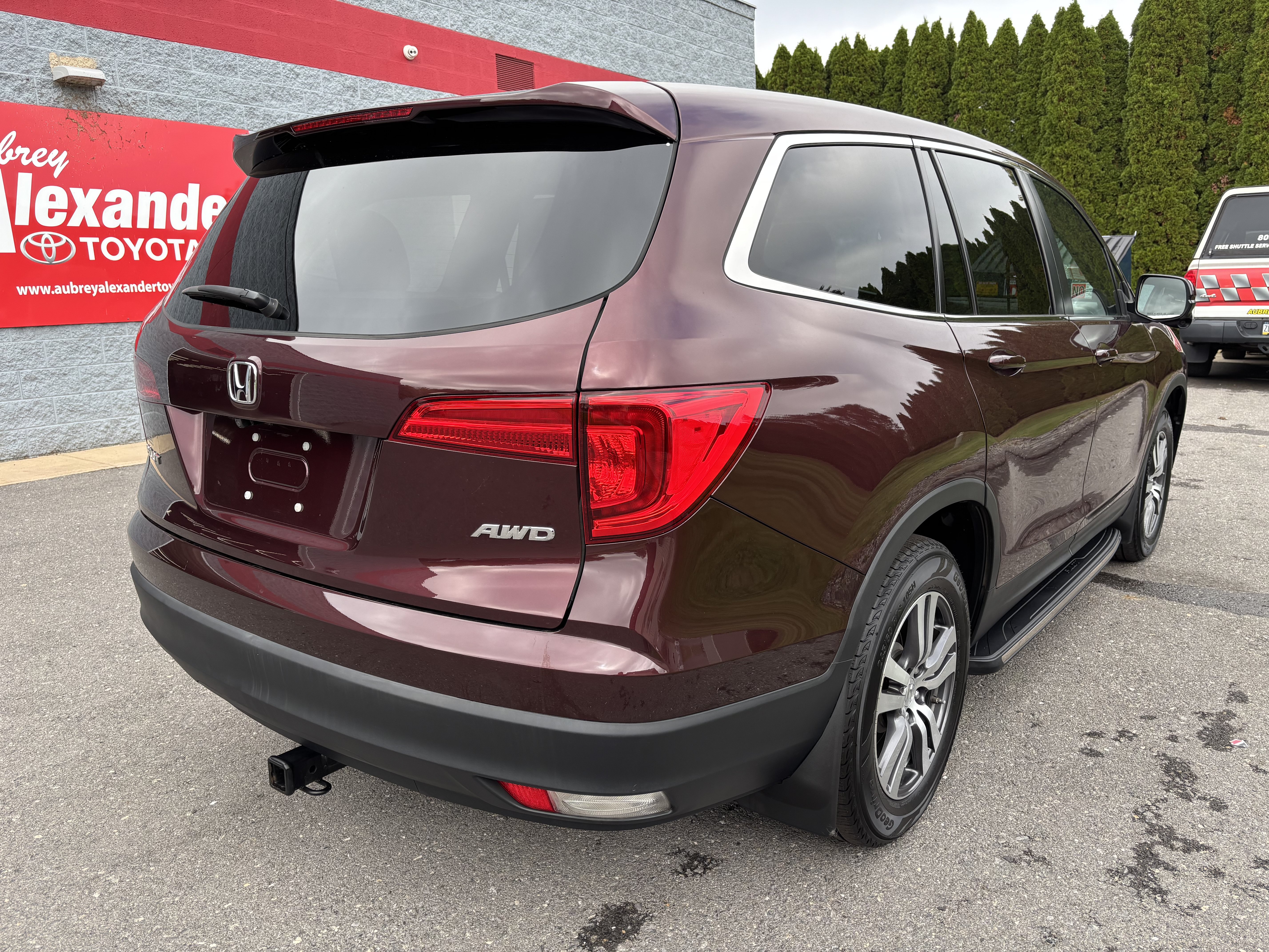 Used 2017 Honda Pilot EX-L image 3